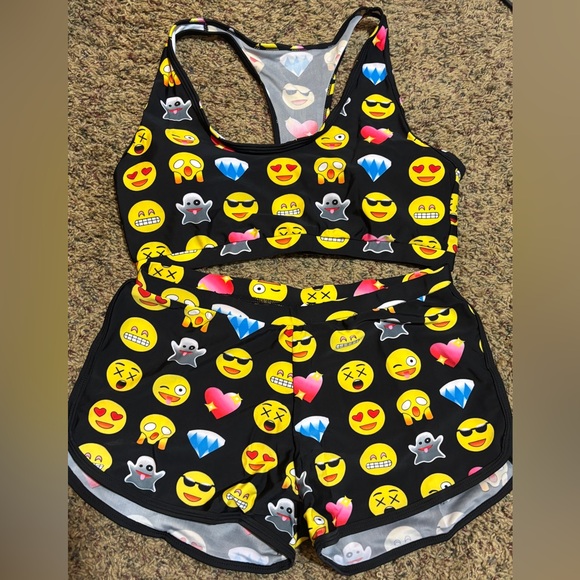 NWOT Plus Size Emoji Set - Picture 4 of 10